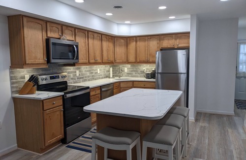 Midtown Ocean City Casa | Bayside Townhouse Condo W / Slip Boat y Wi-fi gratis