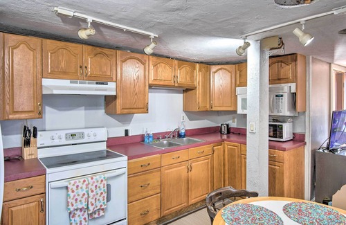 Weirs Beach Cabaña | Bayside Weirs Beach Cottage < Half Mile to Pier!