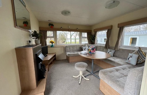 Cowes Complejo | Bayview Beachlands - ferry offers available