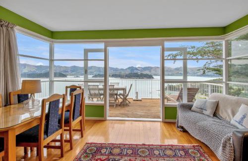 Diamond Harbour Casa | Bayview Beauty - Charteris Bay Holiday Home