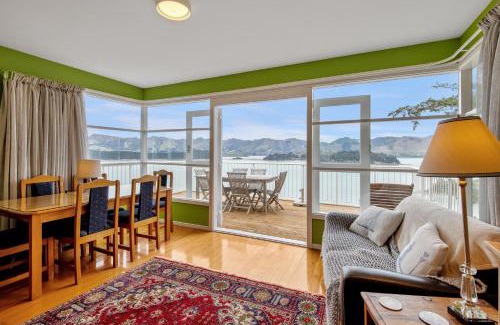 Diamond Harbour Casa | Bayview Beauty - Charteris Bay Holiday Home