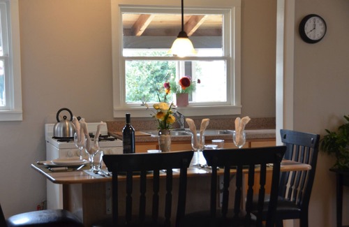 Arcata Casa | BAYVIEW BUNGALOW INCREDIBLE DOWNTOWN LOCATION