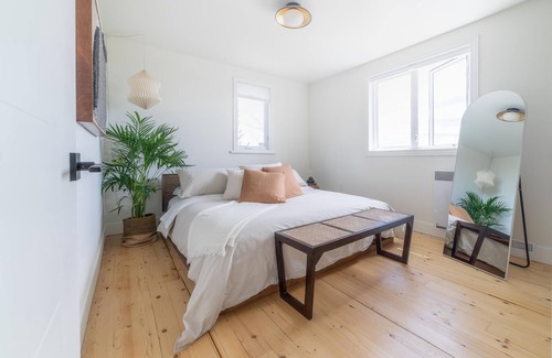 Boutiliers Point Casa | Bayview Hideaway - Private Poolside Home