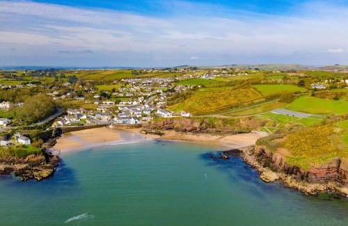 Dunmore East Casa | Bayview Holiday Home No 39 by Trident Holiday Homes