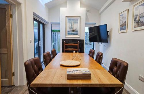 Dunmore East Casa | Bayview Holiday Home No 39 by Trident Holiday Homes