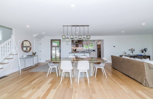 Wareham Casa | BAYVIEW New! 3BR/3 FB Sandy Beachfront Oasis w/ views over Buzzards Bay to Cape!