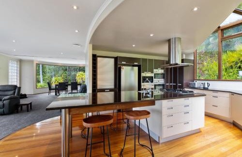 Paihia Casa | Bayview Panorama - Paihia Holiday Home
