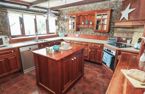 Llangennith Cabaña | BAYVIEW, pet friendly, character holiday cottage in Llangennith
