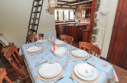 Llangennith Cabaña | BAYVIEW, pet friendly, character holiday cottage in Llangennith