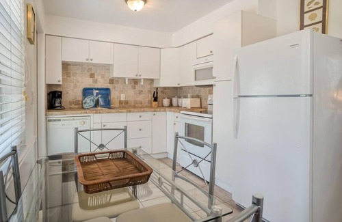 Captiva Casa | Baywatch Cabin- Boat Dock on the Channel