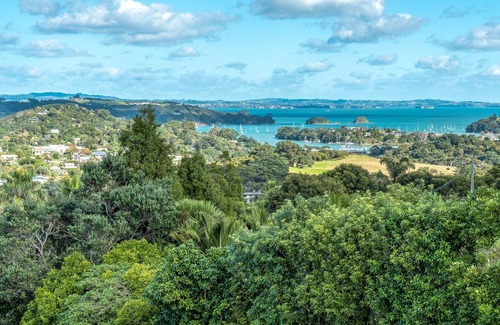 Ostend Casa | Baywatch Palm Beach Waiheke Island