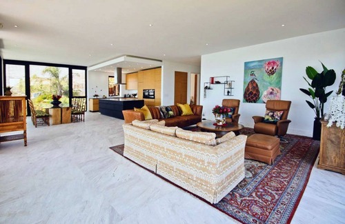 Gordon's Bay Casa | BAYWATCH'S APARTMENT