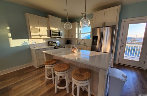 Grand Isle Condominio | Baywinds Condo #8, gated community, boat slip, boat access, fishing pier