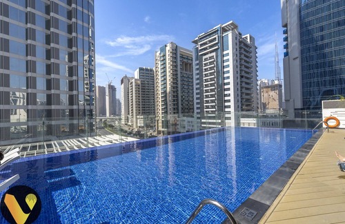 Business Bay Apartamento | Bayz Burj Khalifa Views near Dubai Mall