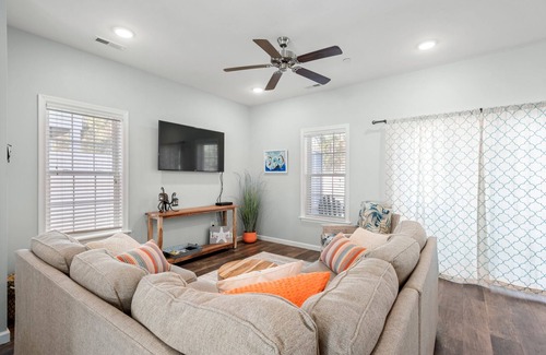 Bermuda Bay Casa | BB36: Y Knot - Community Pool, Lazy River & Fitness Center Access