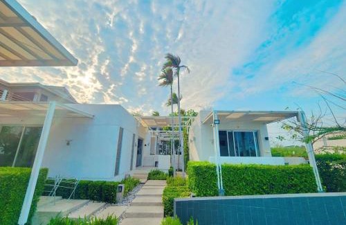 Hua Hin Villa | BBG Beachfront poolvilla 9BR close to Huahin city