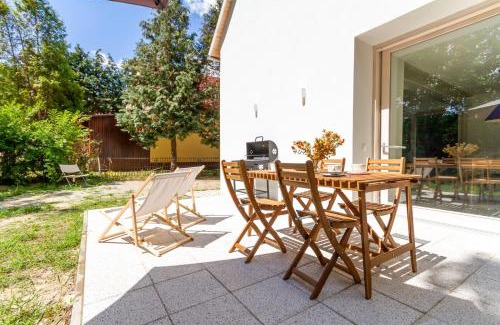 Balatonszarszo Apartamento | BBQ Terrace Balaton 2BR Apt by NW