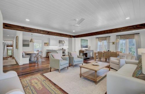 Sullivan's Island Villa | Be a Sullivans Local 1307 Cove Avenue by AvantStay Pool Outdoor Living