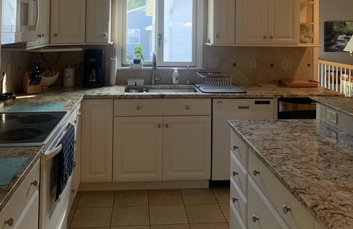 Glastonbury Casa | Be at home! Ideal for couples or a small family, close to many activities.