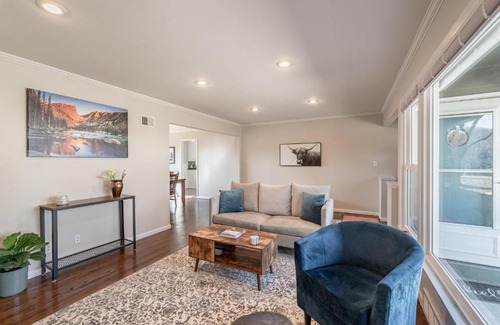 Westwood Hills Casa | Be At Home in KC