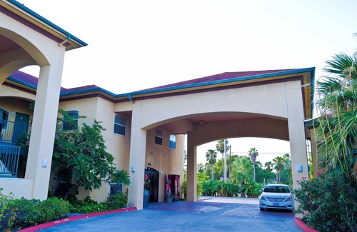 Edinburg Hotel | Sea nuestro invitado cuando esté en el Valle del Río Grande