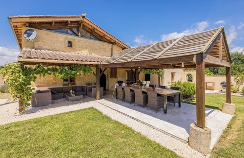 Armillac Casa | Muy tranquilo situado hermosa casa de vacaciones con piscina privada y hermosa vista