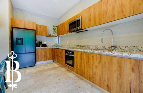 Zama Villa | Beach 1 mi away from Modern Spacious Villa
