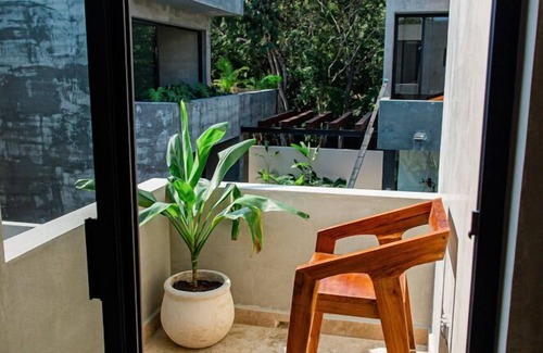 Zama Villa | Beach 1 mi away from Modern Spacious Villa