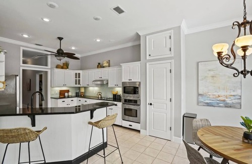 Port St. Joe Casa | Beach 2 Blocks, Private Resort Pool,2GolfCarts, 5Bdrms, 10Beds,3Baths,Sleeps 16
