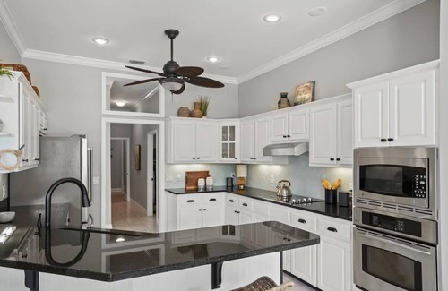 Port St. Joe Casa | Beach 2 Blocks, Private Resort Pool,2GolfCarts, 5Bdrms, 10Beds,3Baths,Sleeps 16