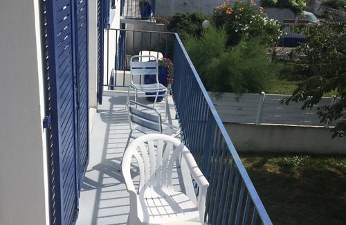 Fouesnant Apartamento | Beach 300m away-calm water-WIFI-private parking-shared garden-.