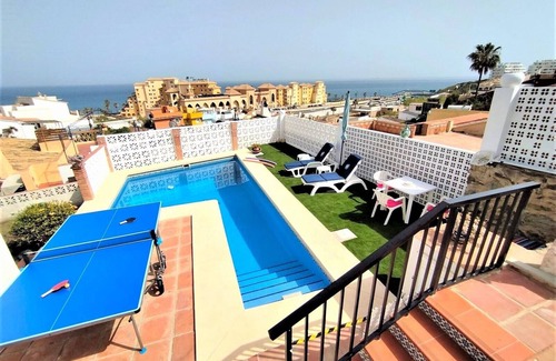 Costa del Sol Apartamento | Beach 5 min walk Villa with Pool and Parking