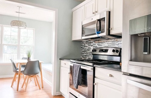 Myrtle Grove Casa | Beach-a-Holic Getaway! Free Bikes + Garage Parking