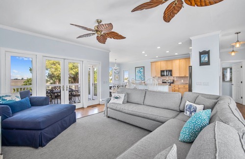 Oceanmarsh Subdivision Casa | Beach Access - Views of the Marsh and Harbor River - Sleeps 10