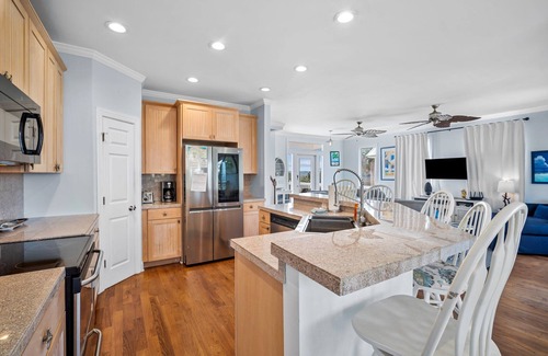 Oceanmarsh Subdivision Casa | Beach Access - Views of the Marsh and Harbor River - Sleeps 10