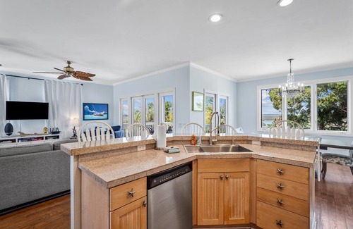 Oceanmarsh Subdivision Casa | Beach Access - Views of the Marsh and Harbor River - Sleeps 10