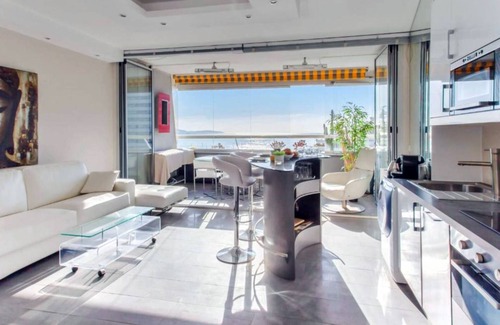 Villeneuve Loubet Beach Apartamento | Beach access! Magnificent view! Studio 3 persons