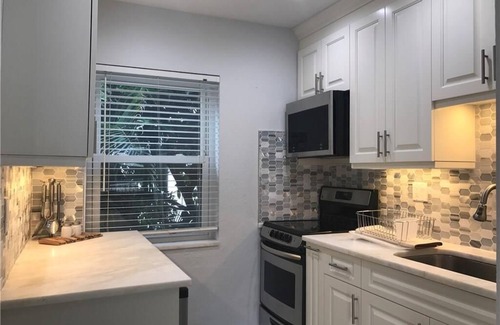 Vanderbilt Beach Condominio | BEACH ACCESS TO VANDERBILT BEACH NORTH NAPLES ON BAY DOCKS INCLUDED