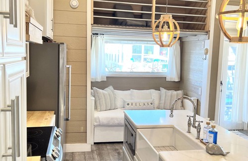 Lower Grand Lagoon Casa | Beach Access + Golf Cart + Beach Chair/Umbrella Service + Unique Kids Loft