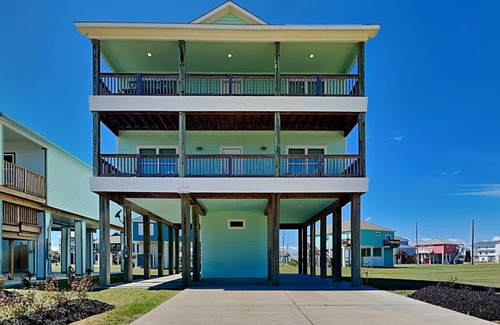 Pointe San Luis Casa | Beach and Bay View | Access to Beach & Community Pool!