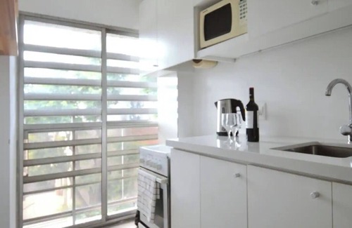 Pocitos Apartamento | Playa y ciudad en Montevideo. Apartamento completo