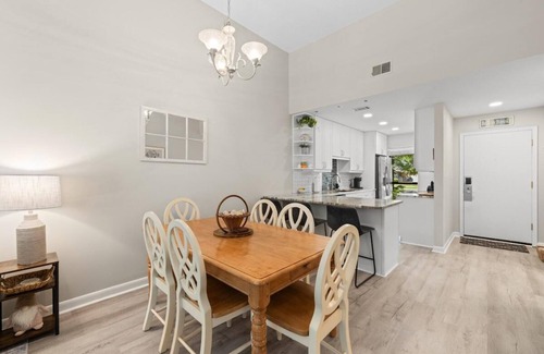Pawleys Island Villa | Beach and Golf Adventures 3 Bedroom Sleeps 6