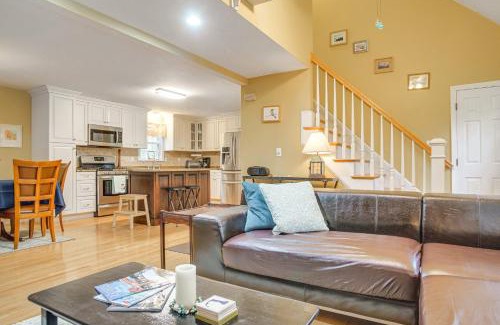 Mashpee Casa | Beach and Lake Access Home with Porch in Mashpee!