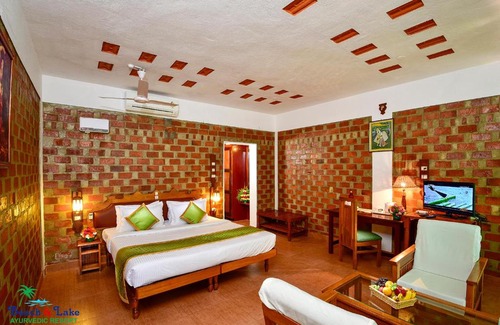 Thiruvananthapuram Complejo | Beach and Lake Ayurvedic Resort, Kovalam