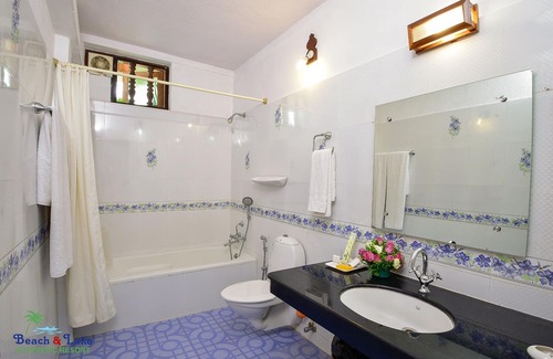 Thiruvananthapuram Complejo | Beach and Lake Ayurvedic Resort