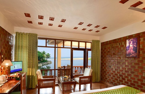 Thiruvananthapuram Complejo | Beach and Lake Ayurvedic Resort