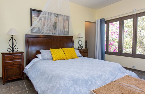Todos Santos Casa | ENCIMERAS CERCA DE LA PLAYA, LA CIUDAD, LAS TIENDAS