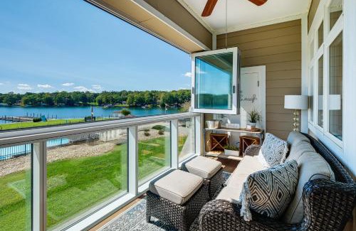 Smith Mountain Lake Apartamento | Beach and Pool Access Smith Mountain Lake Getaway!