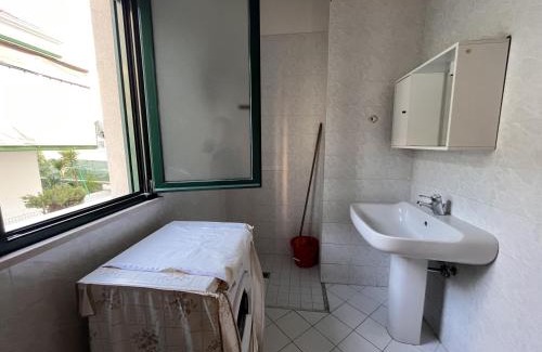 Cattolica Apartamento | Beach Apartment Cattolica 2min to Beach AC w Parking - Il Lupo Affitta