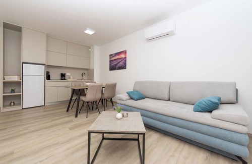 Makarska Old Town Apartamento | Beach apartment Mara 3 50m to the sea,modern apartment in the center of the town